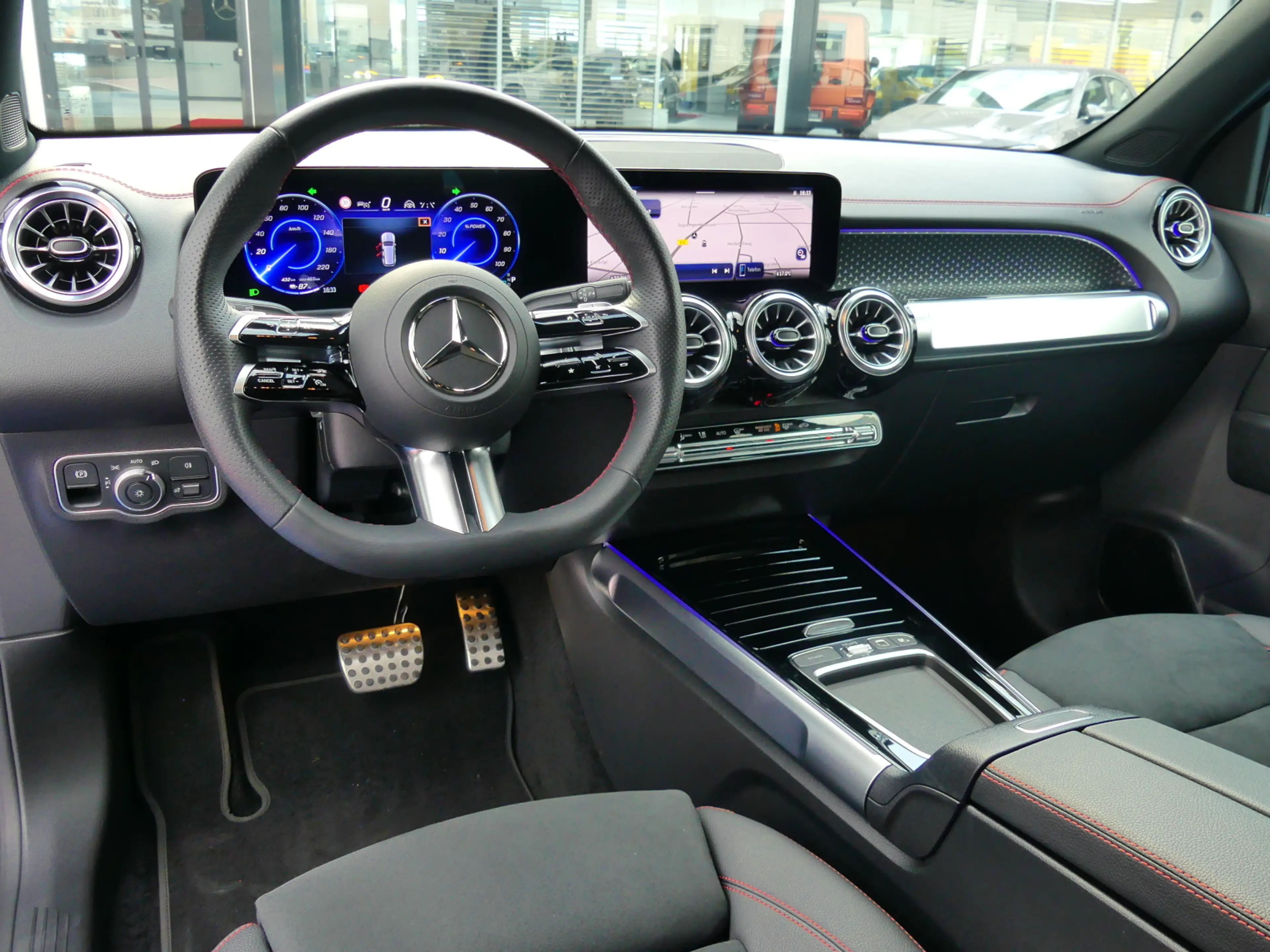 Mercedes-Benz EQB 250 EQB 250 + AMG +Distronic+360°Kam+LED-Scheinw+AHK — photo 6
