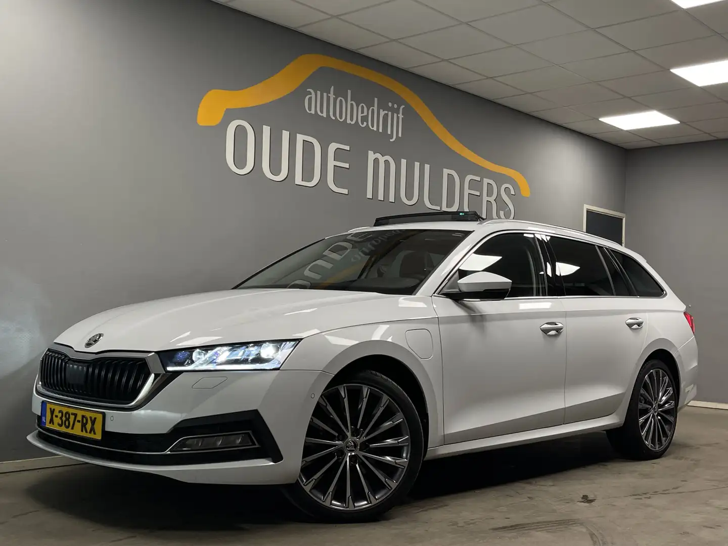 Skoda Octavia Combi 1.4 HeadUpDisplay/Panoramadak/CantonAudio Blanc - 1