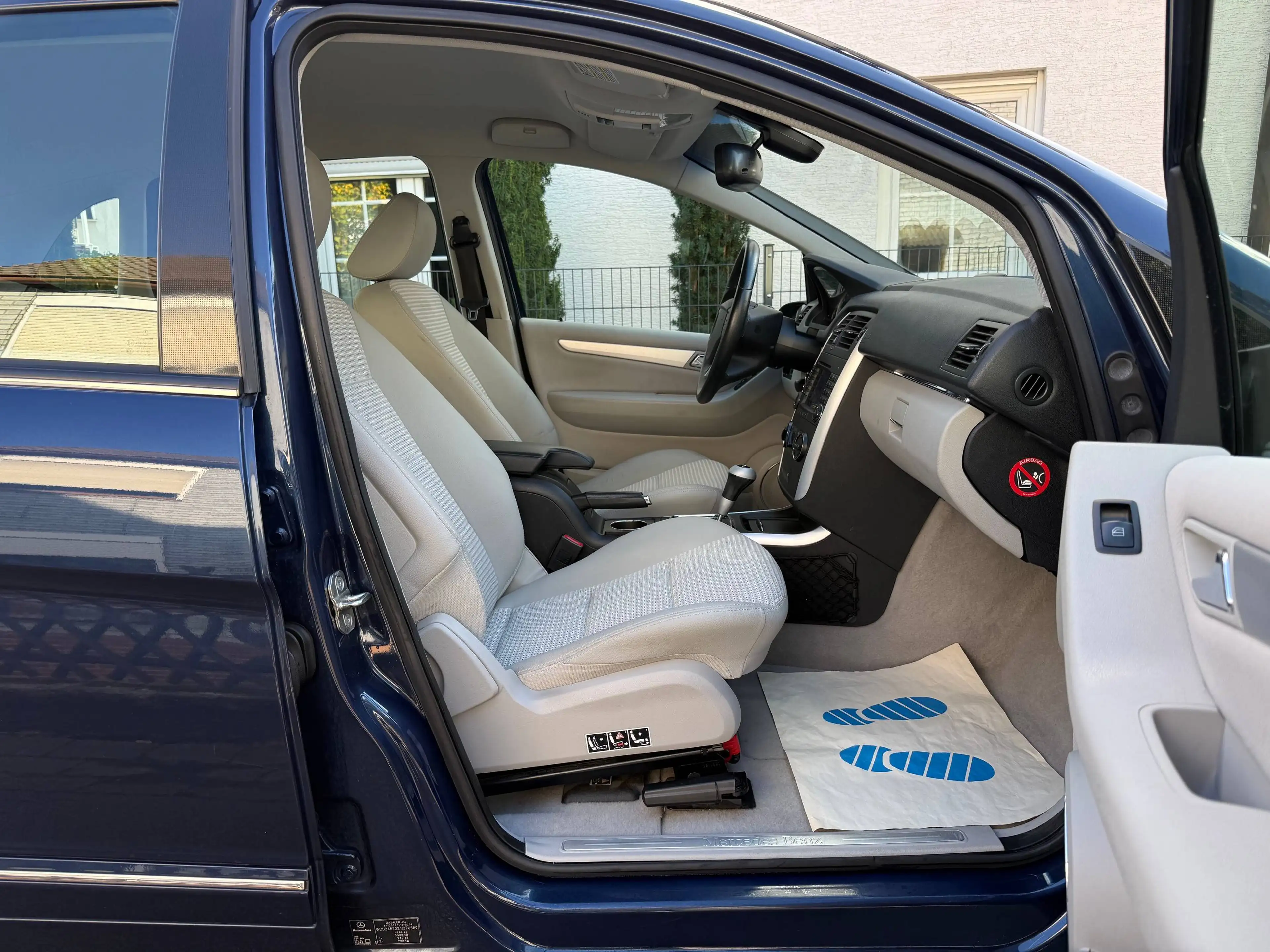 Mercedes-Benz B 200 B 200 Automatik*NAVI*PDC*TEMP*LEDER*SHZ* — photo 13