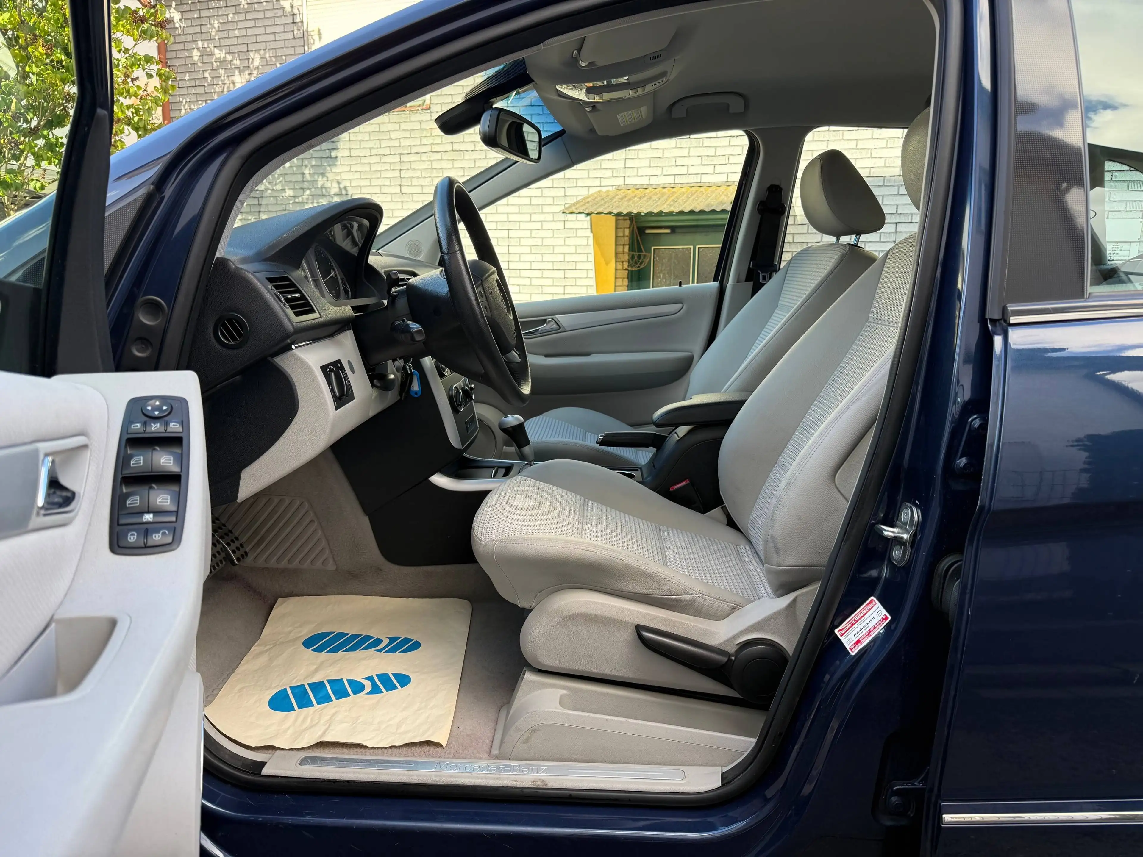 Mercedes-Benz B 200 B 200 Automatik*NAVI*PDC*TEMP*LEDER*SHZ* — photo 7