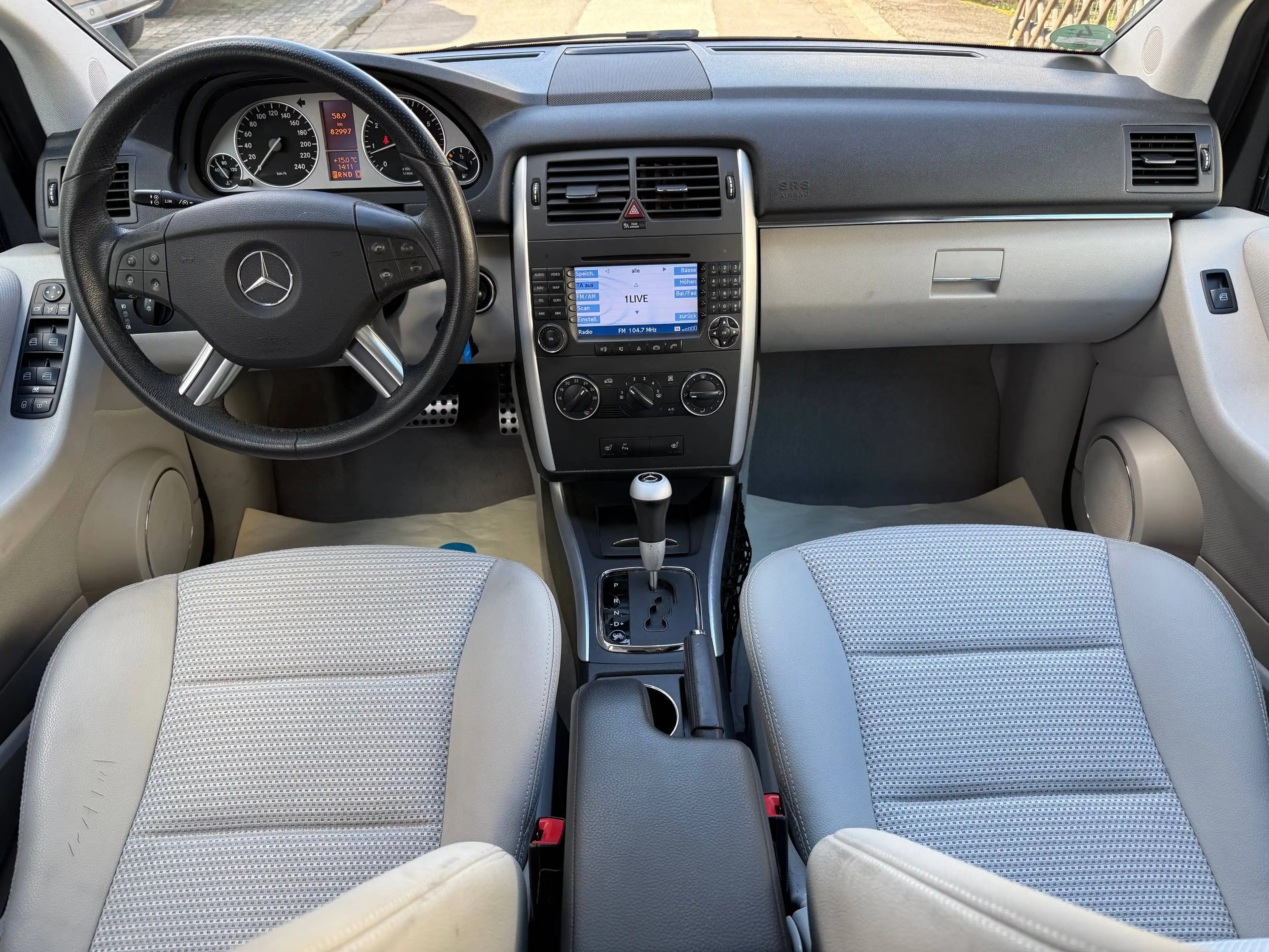 Mercedes-Benz B 200 B 200 Automatik*NAVI*PDC*TEMP*LEDER*SHZ* — photo 10