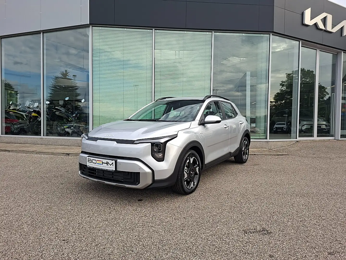 Kia Stonic 1,0 TGDI GPF ISG Titan Silber - 1