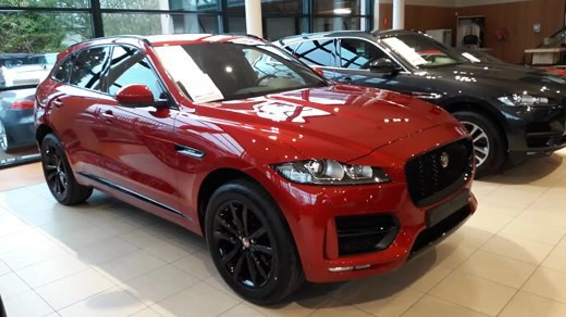 Jaguar F-Pace R-SPORT Rosso - 1