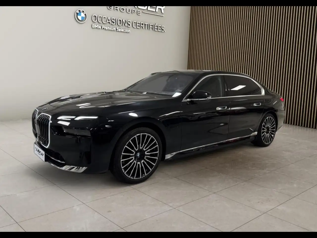 BMW 750