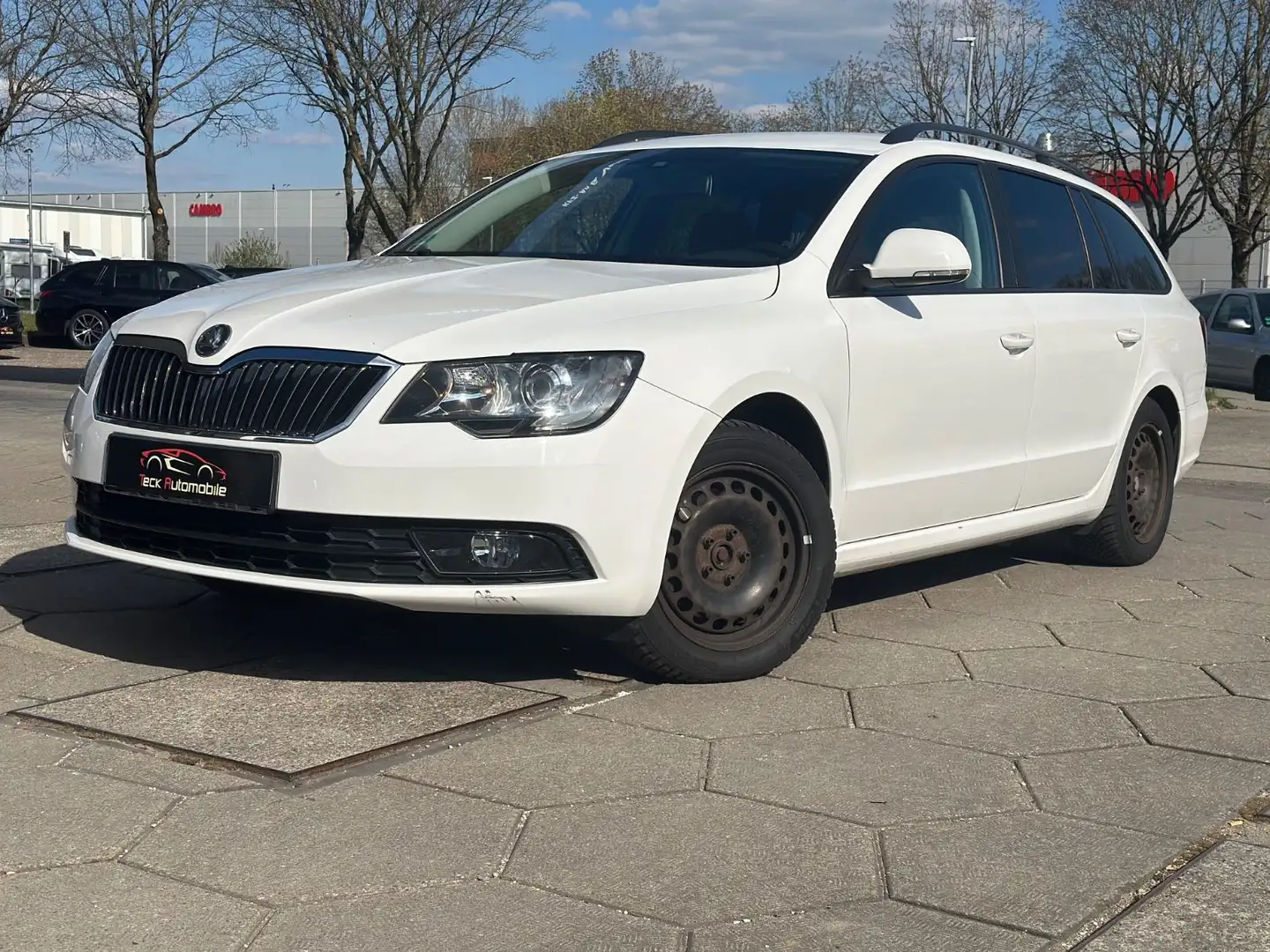 Skoda Superb Combi Active KLIMA/Sitzheizung Белый - 1