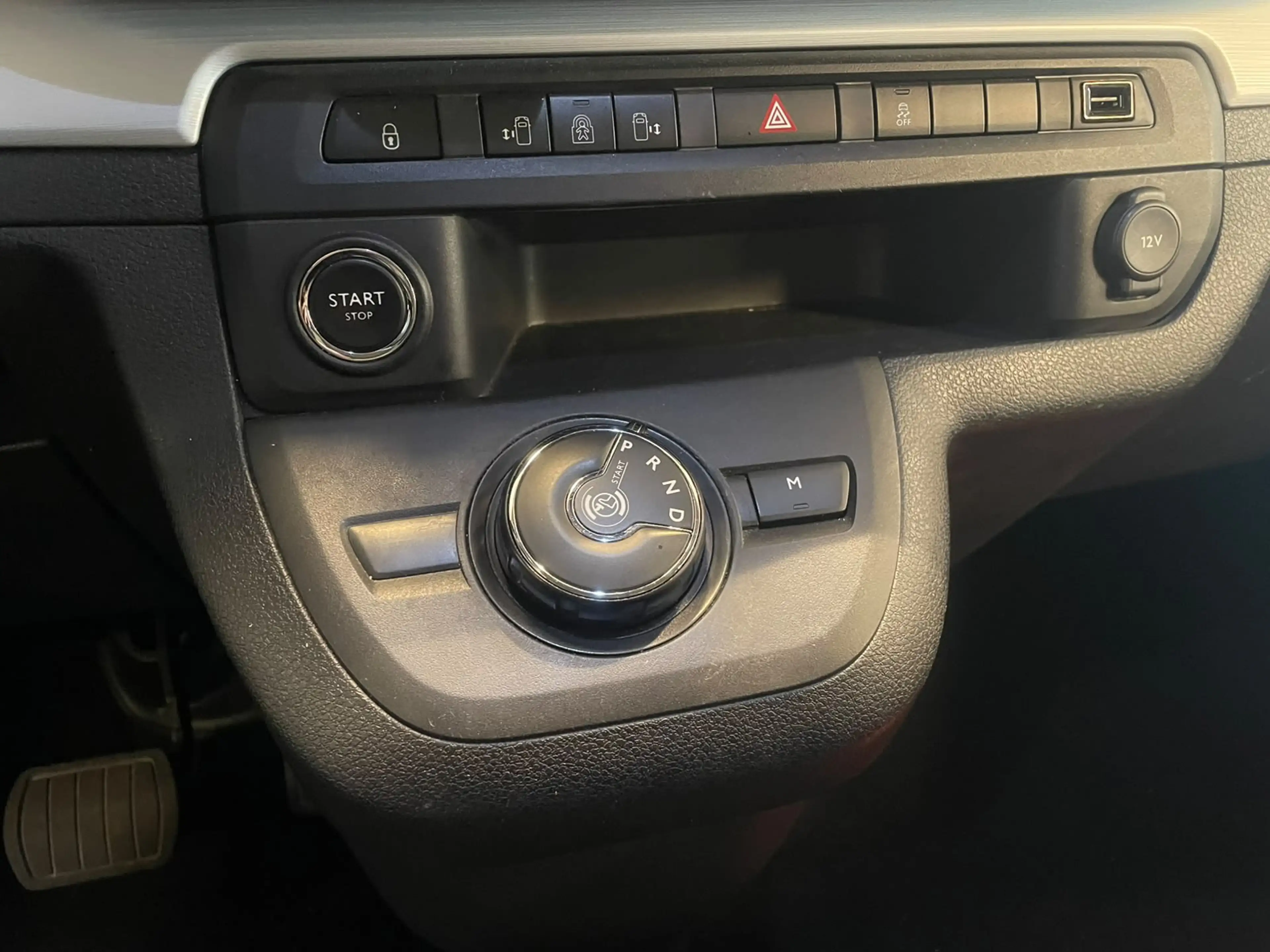 Peugeot Traveller L1H1 Rolstoelbus 4+1 XXL-Ombouw 150cm bodemverlagi — photo 18