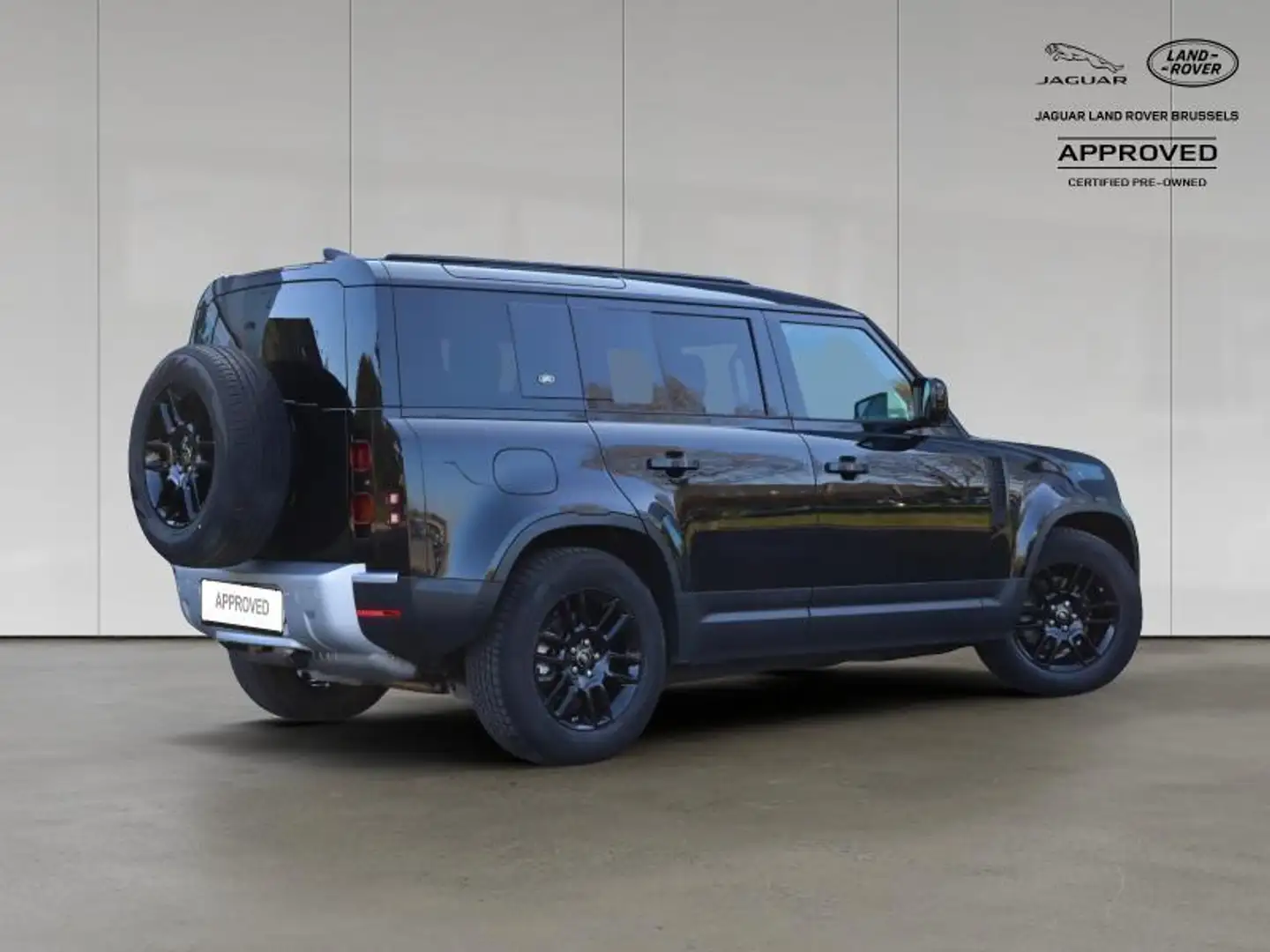 Land Rover Defender 110 D200 SE 7SEATS Warranty until 04/2029 Noir - 2