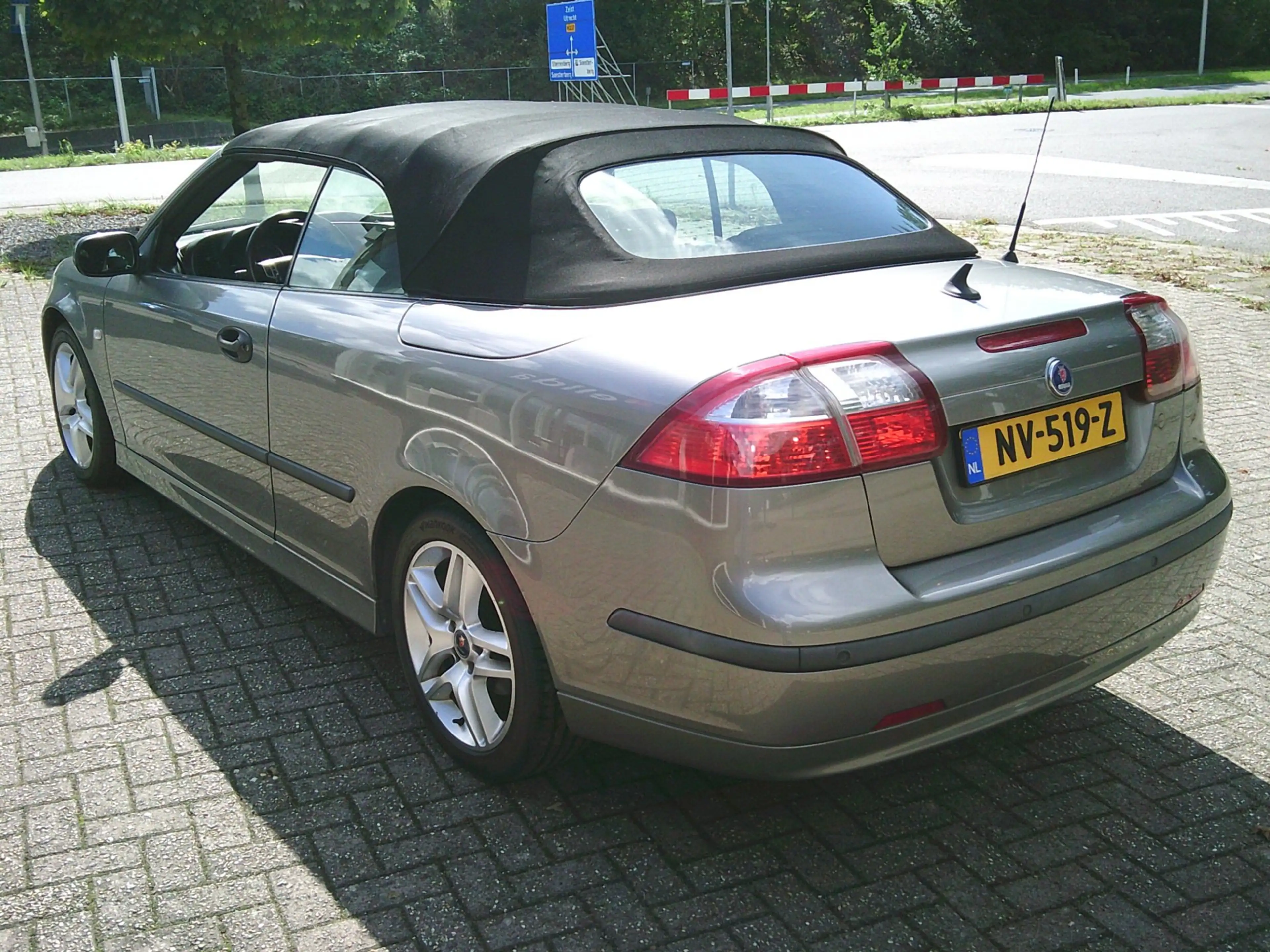 Saab 9-3 Cabrio 2.0t Vector — photo 2