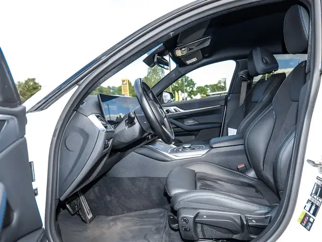 BMW I4 view 5