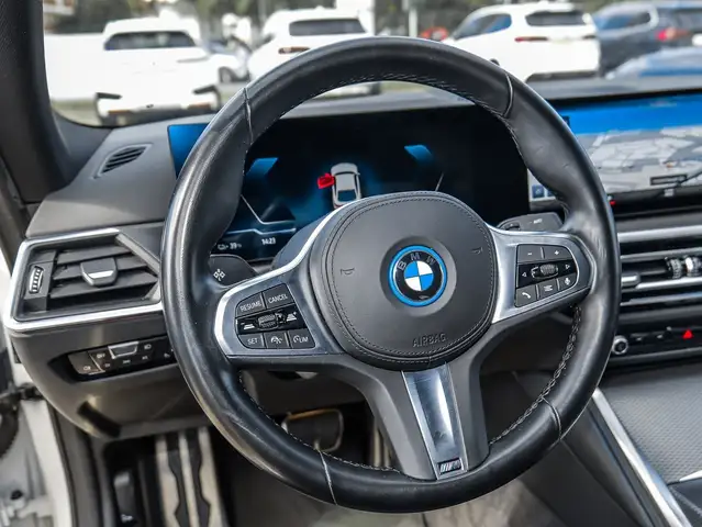BMW I4 view 23