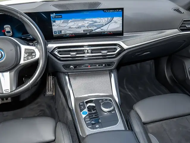 BMW I4 view 17