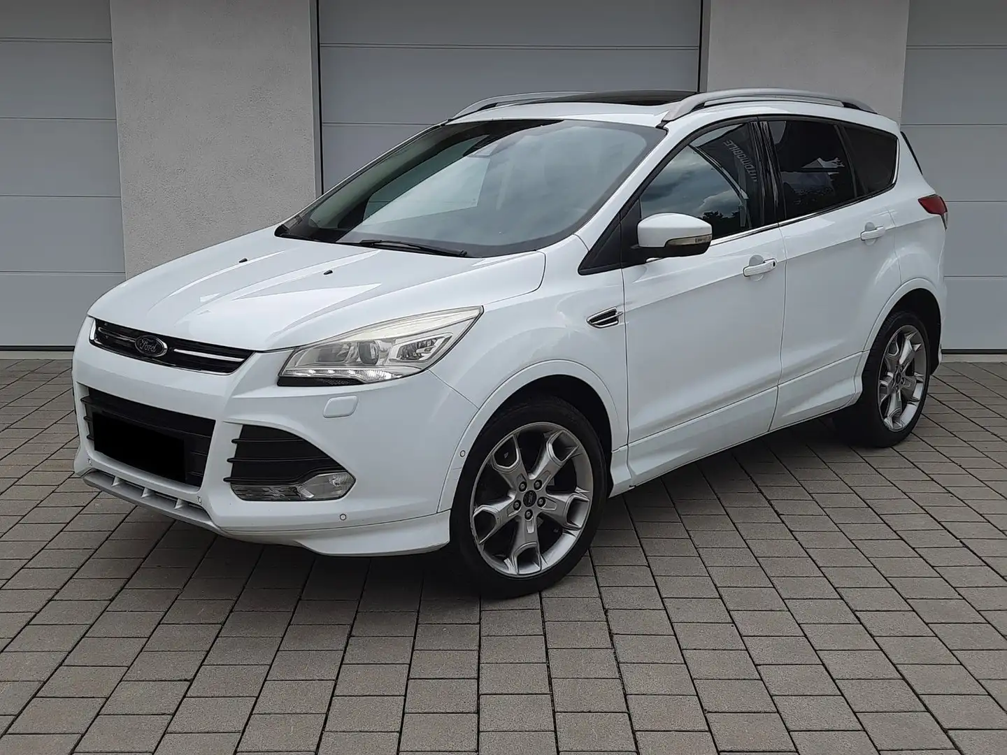 Ford Kuga 2,0 TDCi/Aut./4x4/Pano/Individual Білий - 2