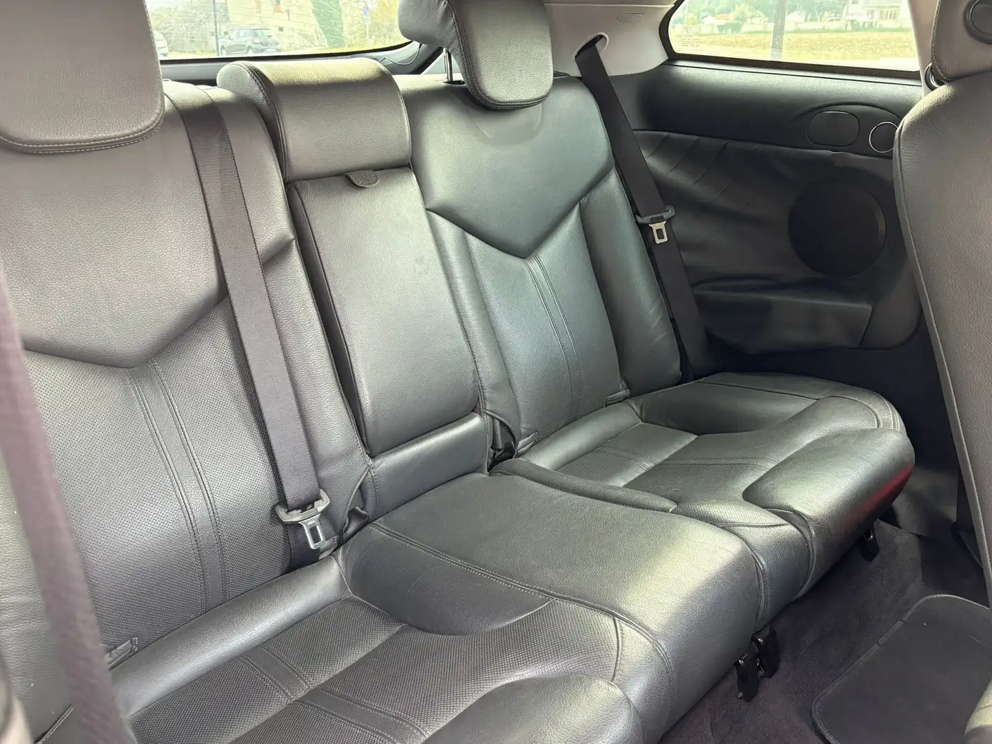 Alfa Romeo GT GT 1.9 jtd mjt Sport Czarny - 2