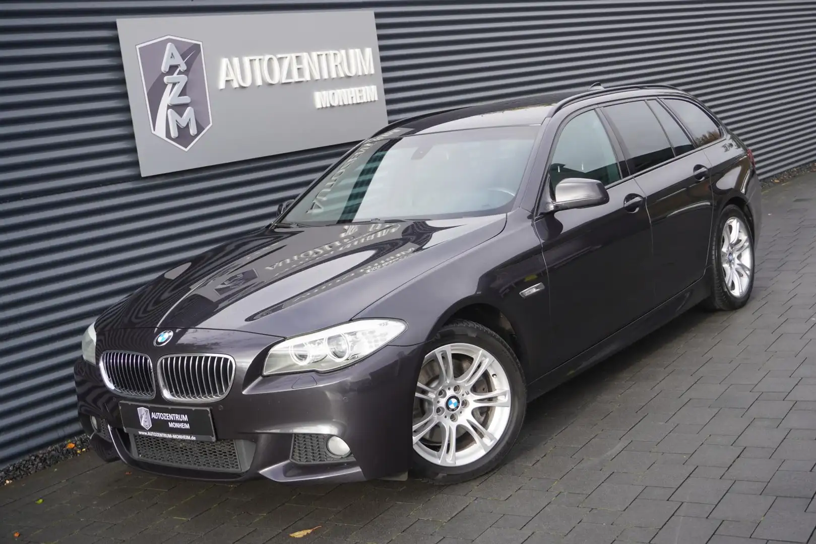 BMW 525 d TOURING|M-SPORTPAKET|NAVI-PROF|BI-XENON|AHK Grau - 1