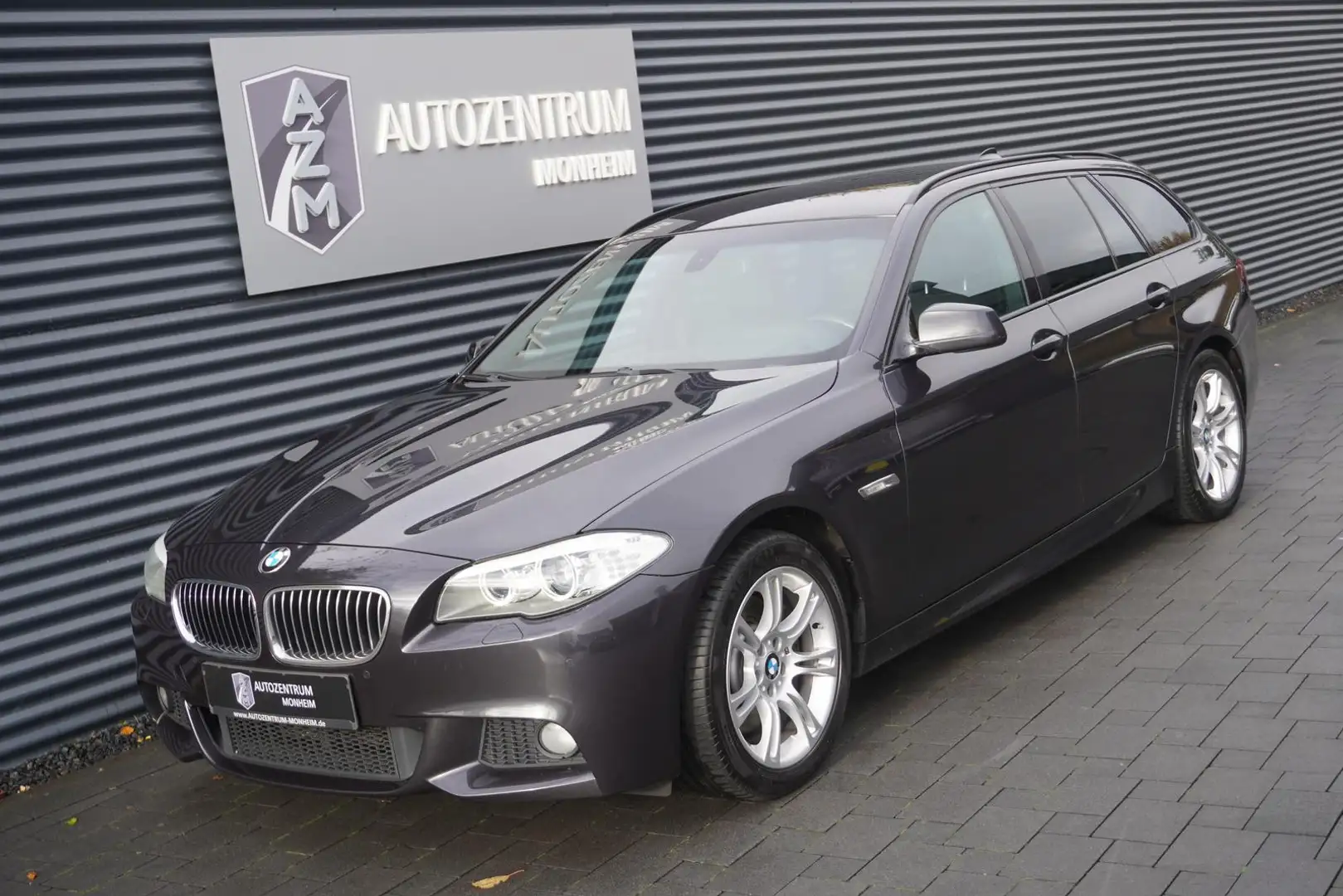 BMW 525 d TOURING|M-SPORTPAKET|NAVI-PROF|BI-XENON|AHK Grau - 2