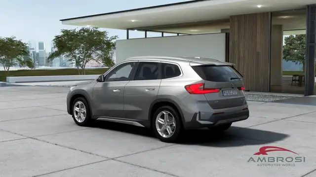 BMW X1 view 2