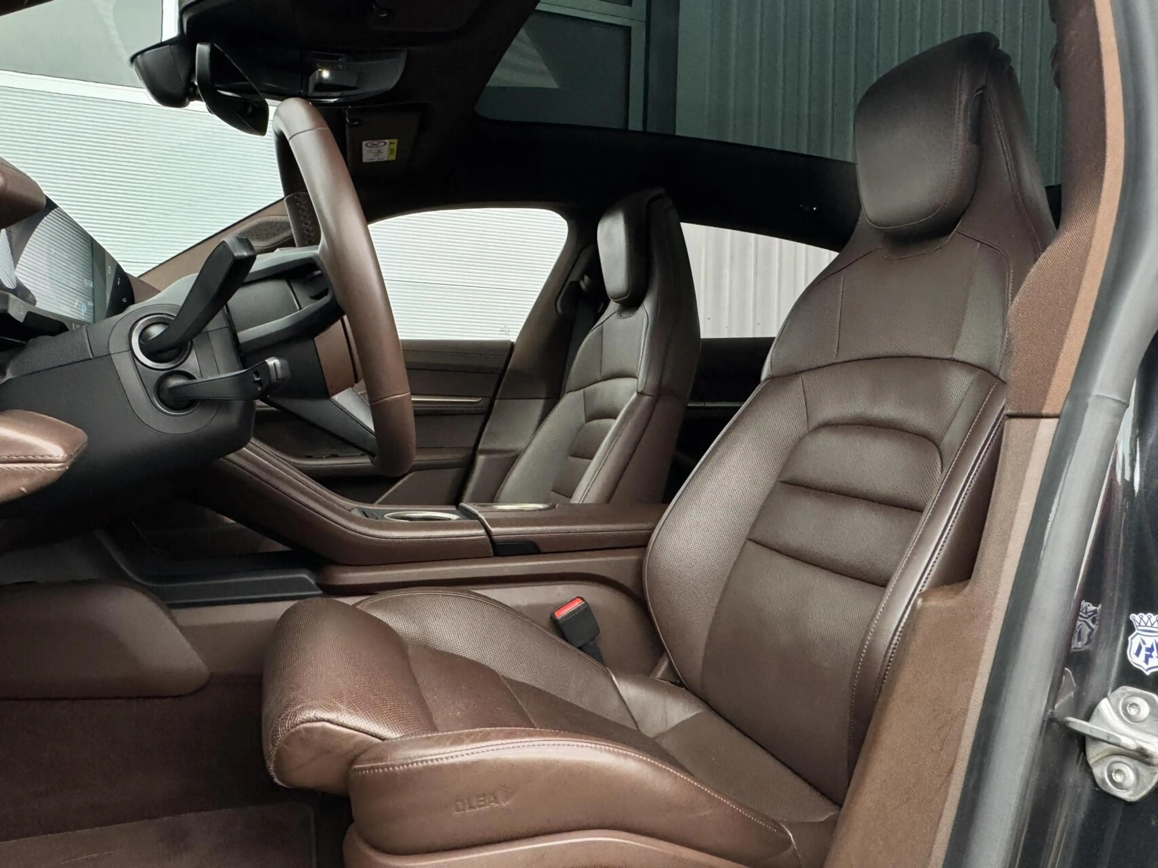 Porsche Taycan Cross Turismo 4S 93 kWh — photo 5