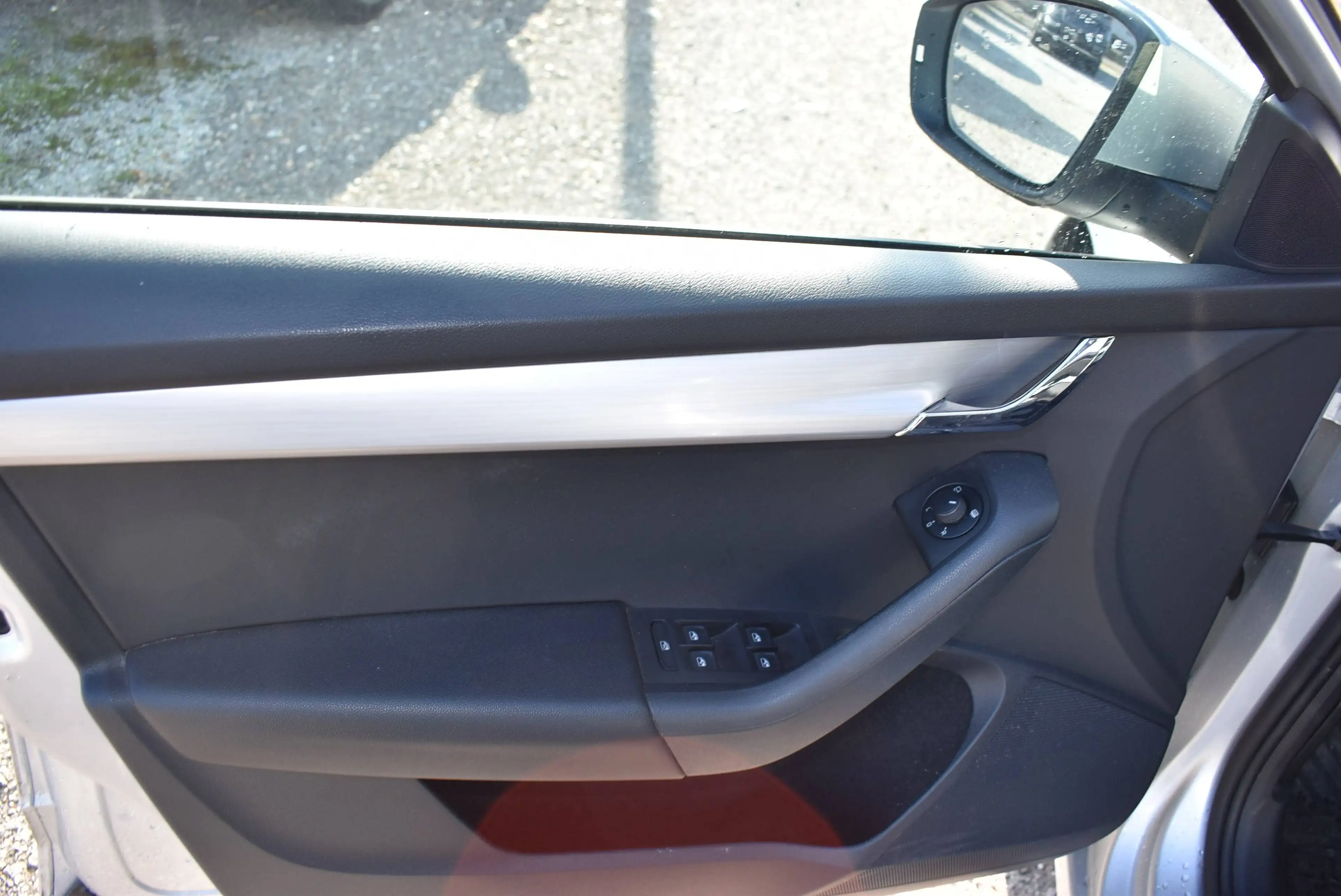 Skoda Octavia Ambition Limited Combi TDI — photo 6