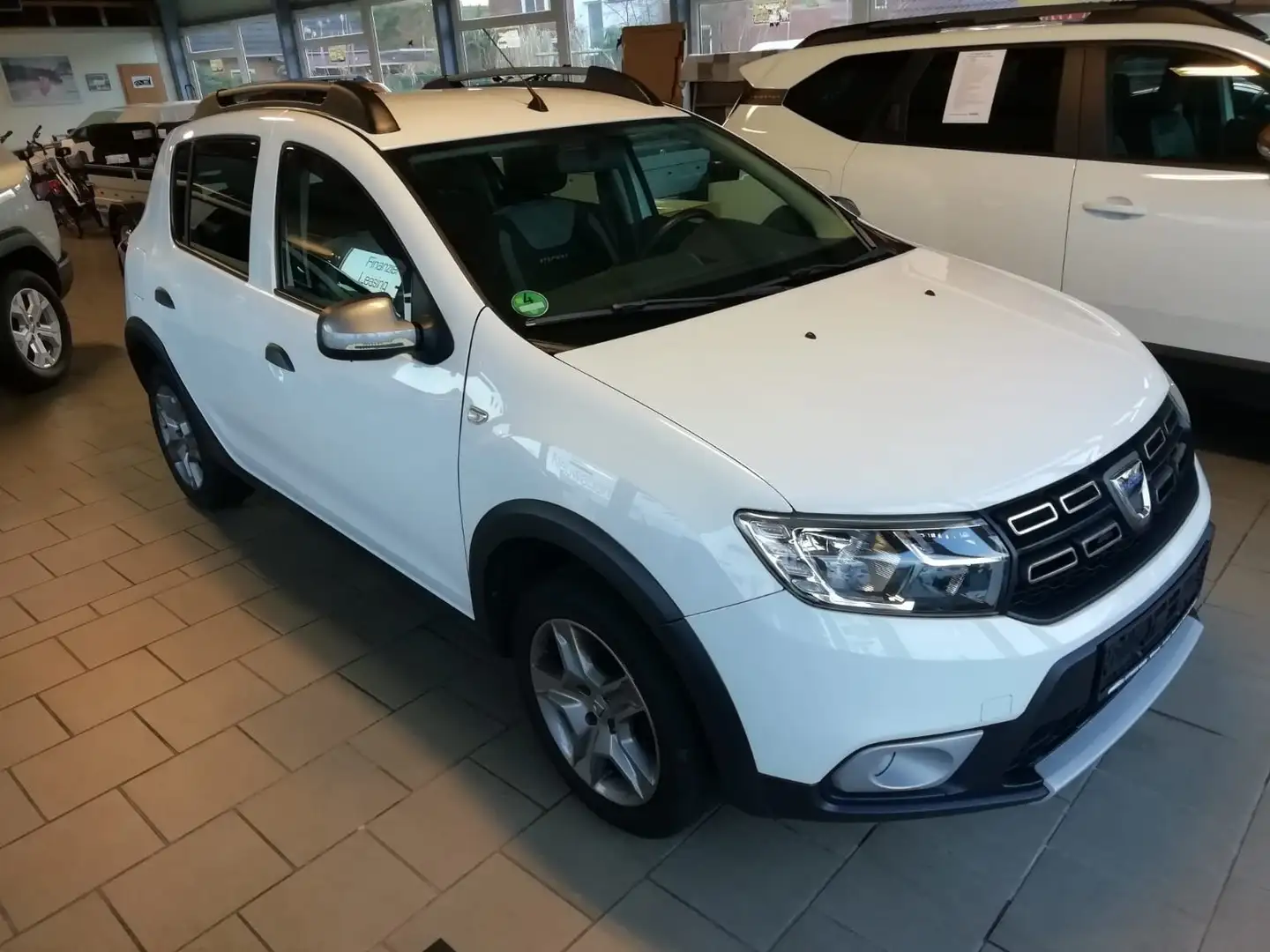 Dacia Sandero TCe 90 Stepway Prestige LPG-Flüssiggas /Nav/AHK Weiß - 1