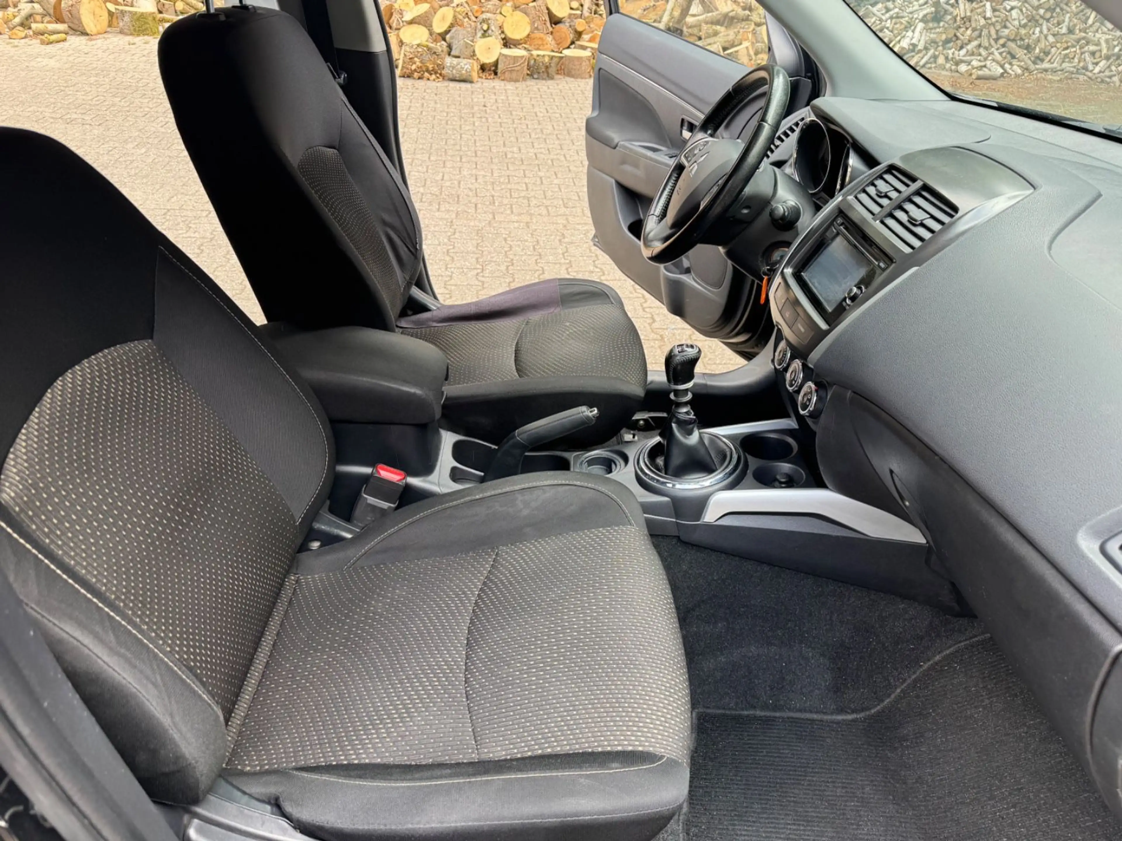 Mitsubishi ASX Intense 2WD//Panorama-Dach//AHK// — photo 11