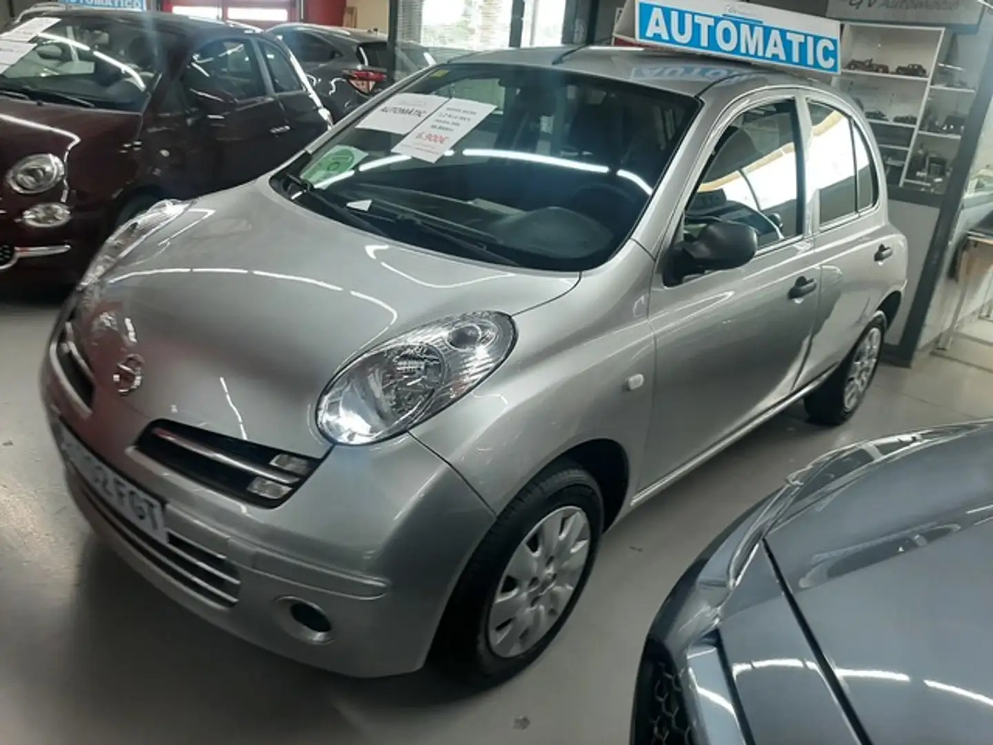 Nissan Micra 1.2 Visia Plus Aut.80 Plateado - 1