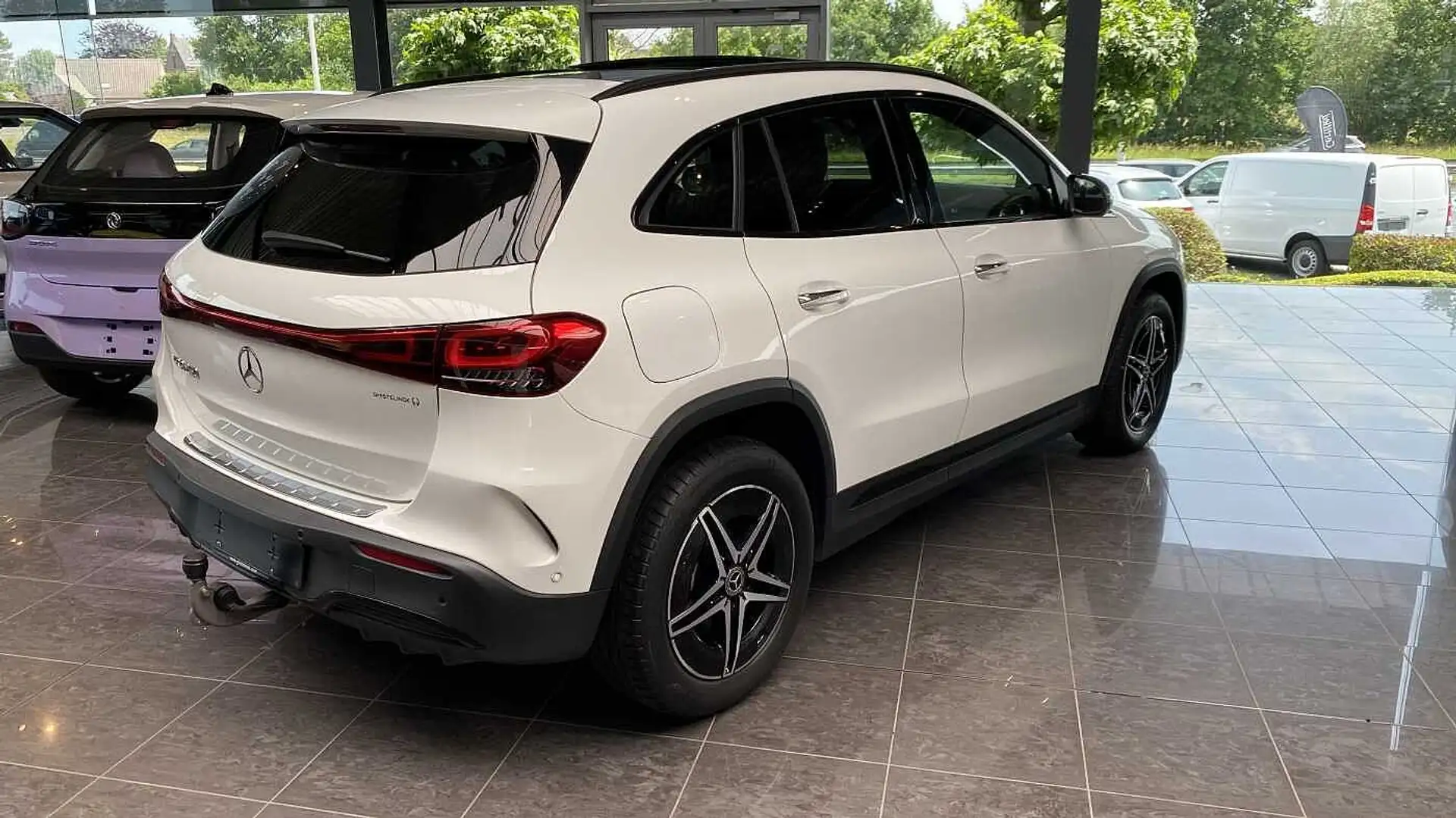 Mercedes-Benz EQA 250 SUV Wit - 2