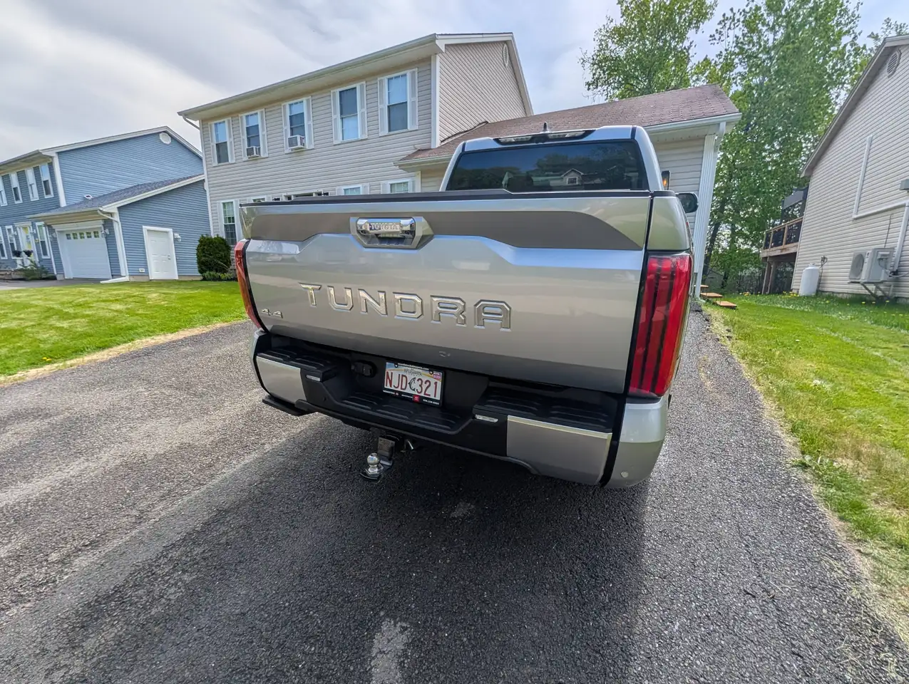 Toyota Tundra снимка Toyota Tundra