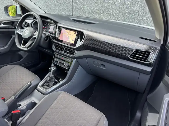 Volkswagen T-Cross view 10