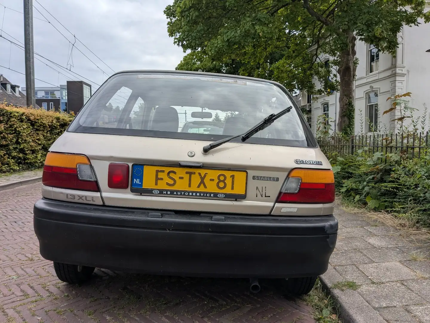 Toyota Starlet 1.3 XLi - 1