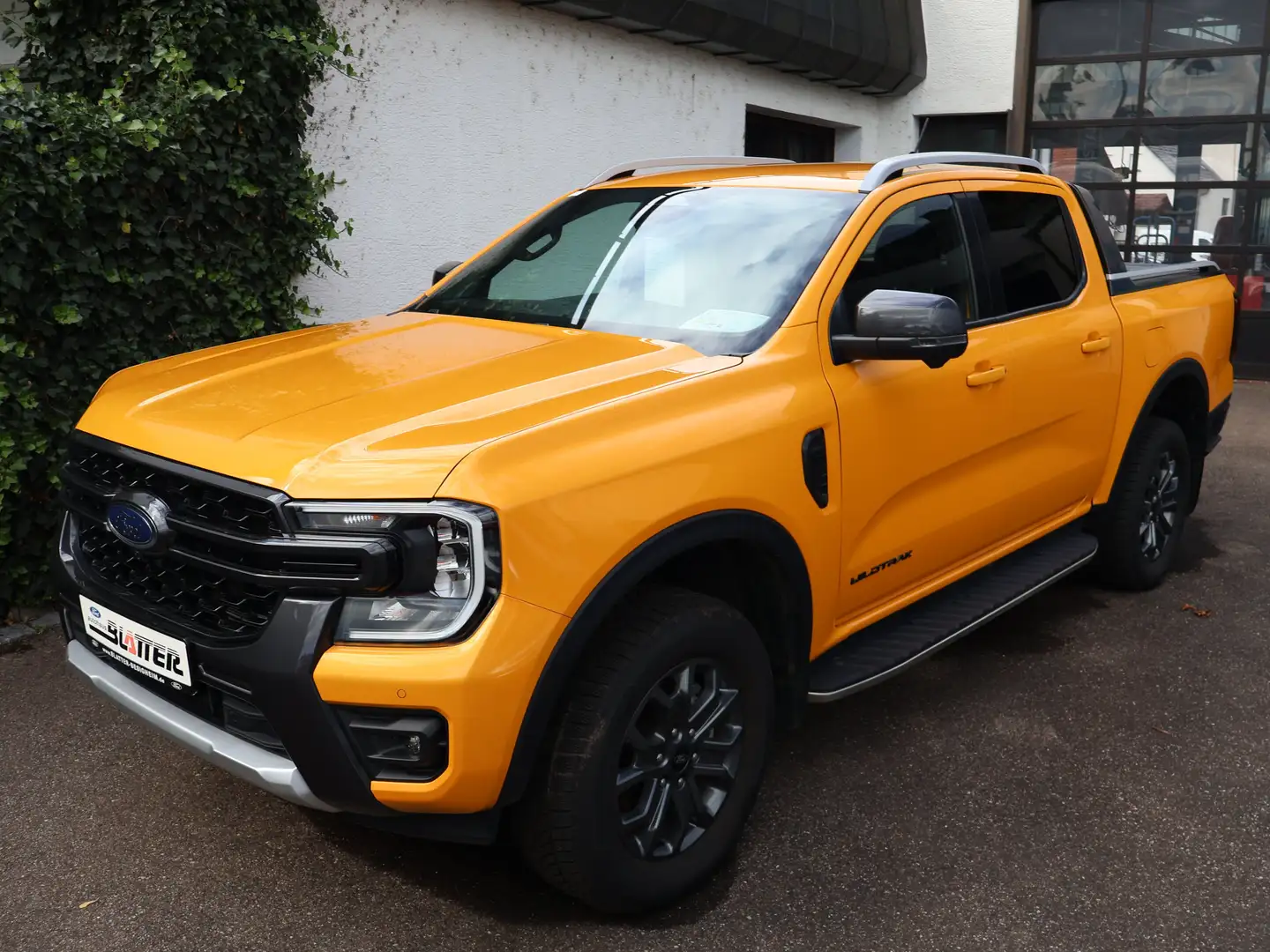Ford Ranger Wildtrak e-4WD Doppelkabine Jaune - 1