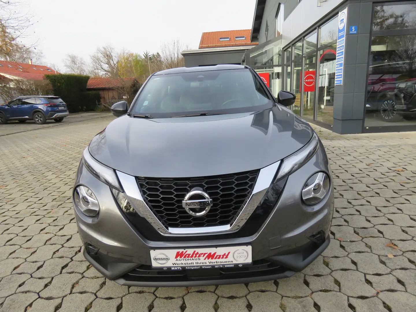 Nissan Juke Tekna 1,0 DIG-T 114PS 6MT Navi, Bose Gris - 2