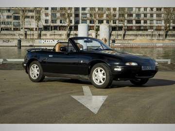 1.6i - NA ROADSTER // BLACK EDITION