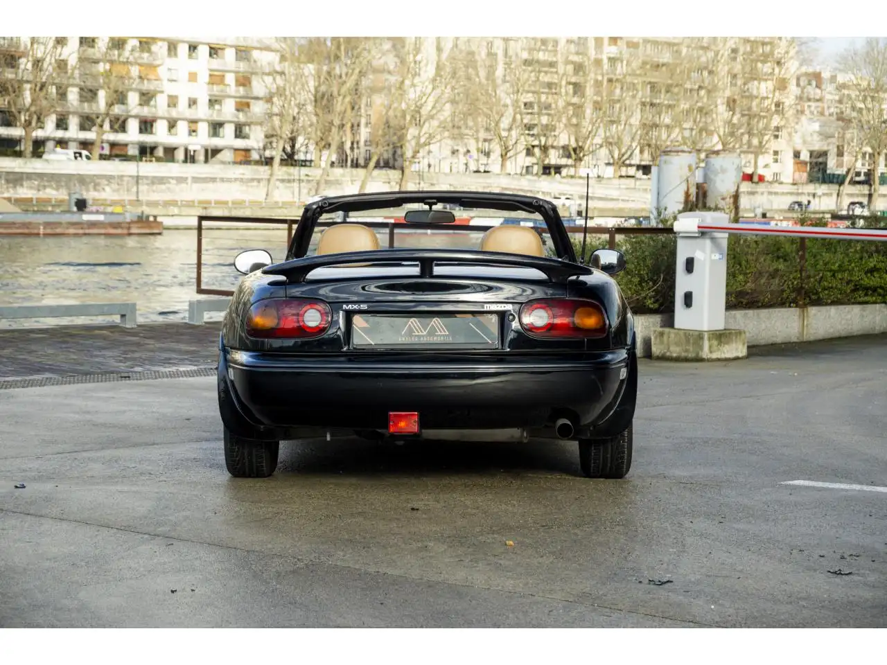 Mazda MX-5 1.6i - NA ROADSTER // BLACK EDITION, foto 5