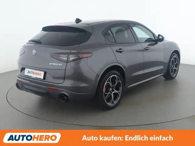 Alfa Romeo Stelvio view 6
