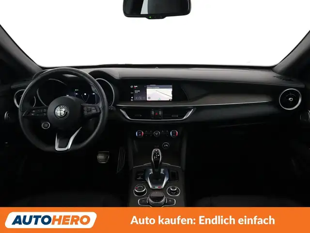 Alfa Romeo Stelvio view 12