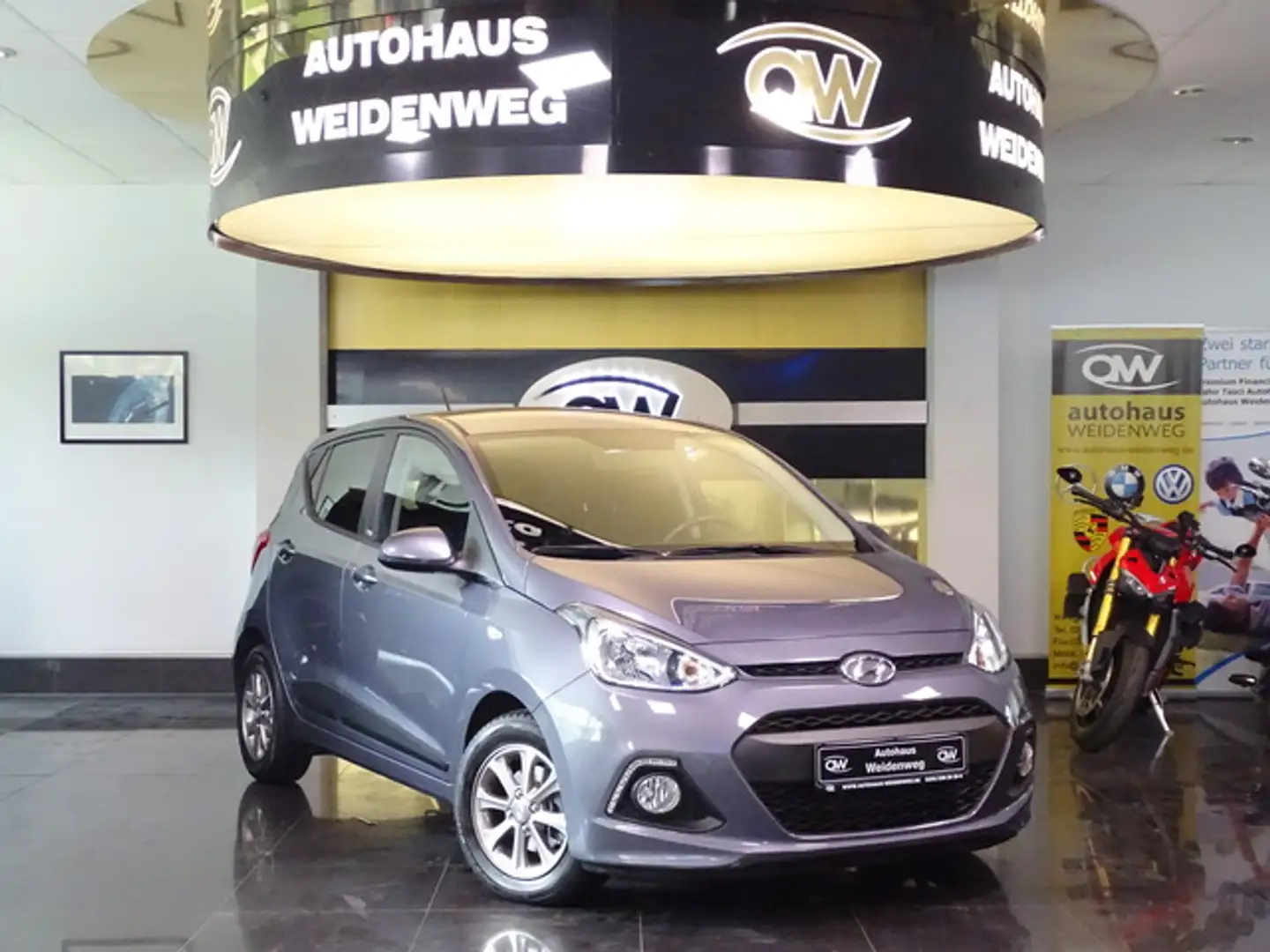 Hyundai i10 Passion Klima.T.omat SHZ 1Hand erst 3628 KM Grau - 1