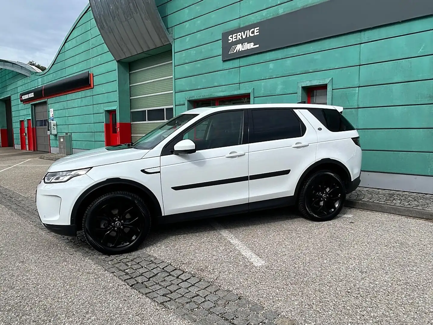 Land Rover Discovery Sport 2.0 D165 Mild-Hybrid Weiß - 2