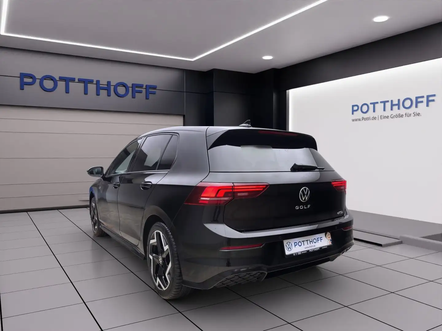 Volkswagen Golf 1.5 eTSI DSG R-LINE NAVI KAMERA SITZHZG PDC Schwarz - 2