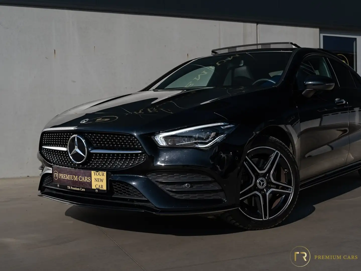 Mercedes-Benz CLA 250 e l AMG Line l Premium+ l Full Options l Pano Чорний - 2