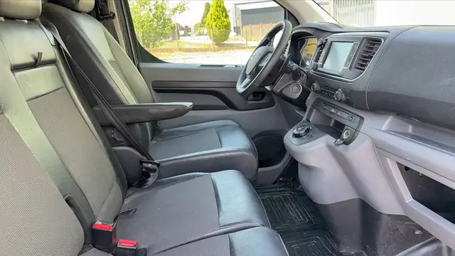 Toyota Proace view 25