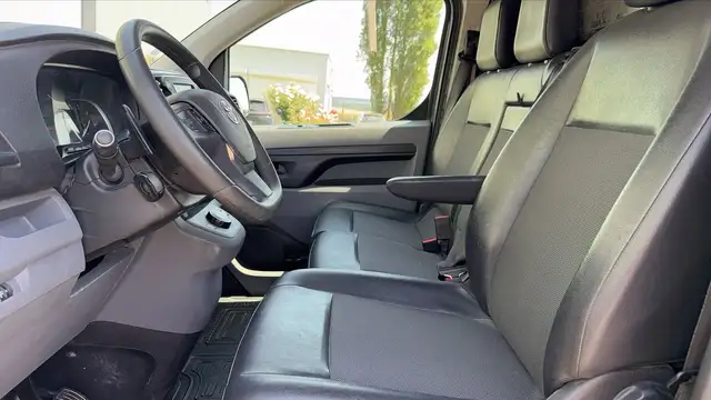 Toyota Proace view 26