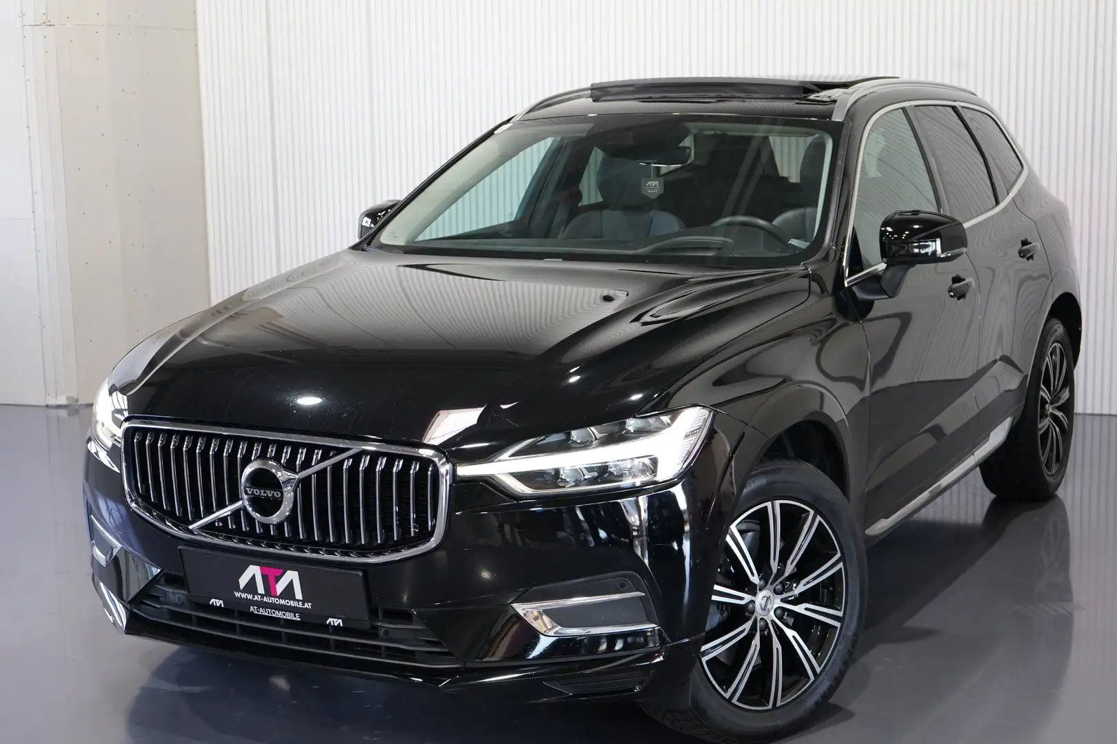 Volvo XC60 Inscription AWD Schwarz - 2