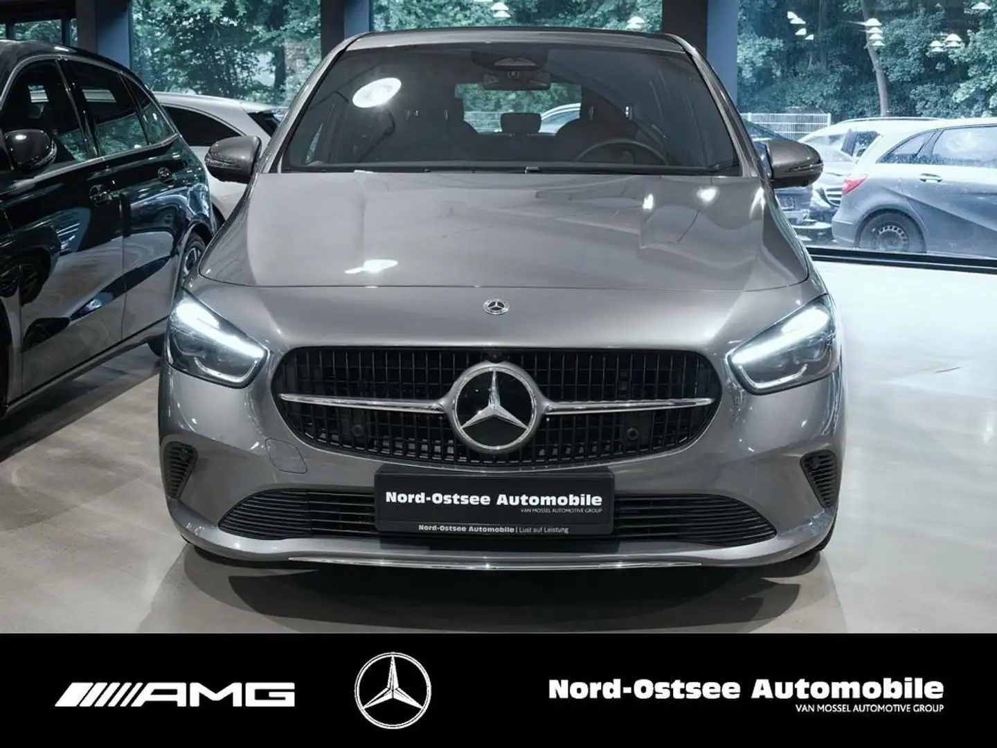 Mercedes-Benz B 200 d PROGRESSIVE ADV+ PARK-PAKET 360° AHK DAB Grijs - 2