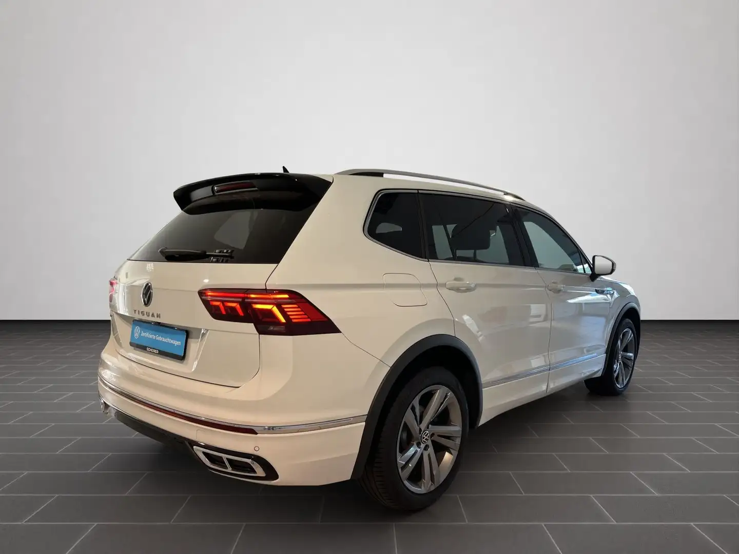 Volkswagen Tiguan Allspace R-Line 2.0 TDI DSG IQ LIGHT NAVI Weiß - 2