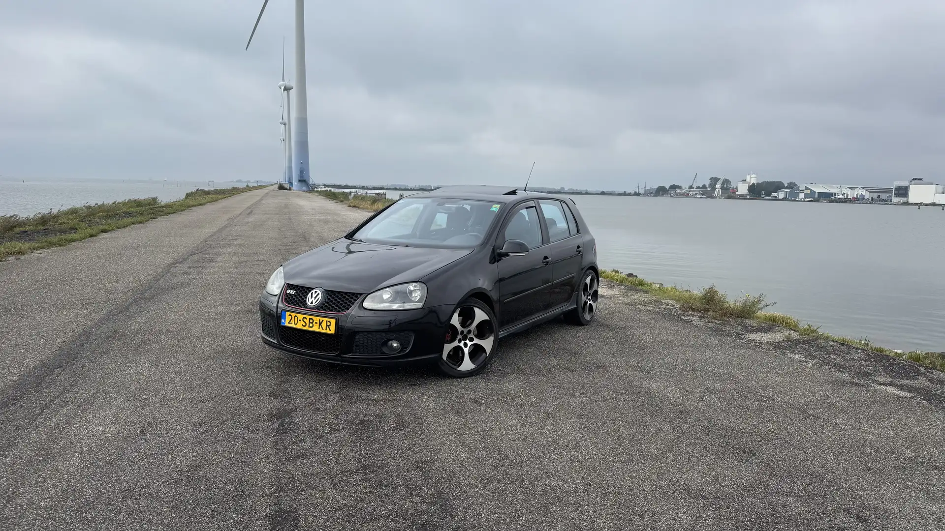 Volkswagen Golf 2.0 TFSI GTI Zwart - 1