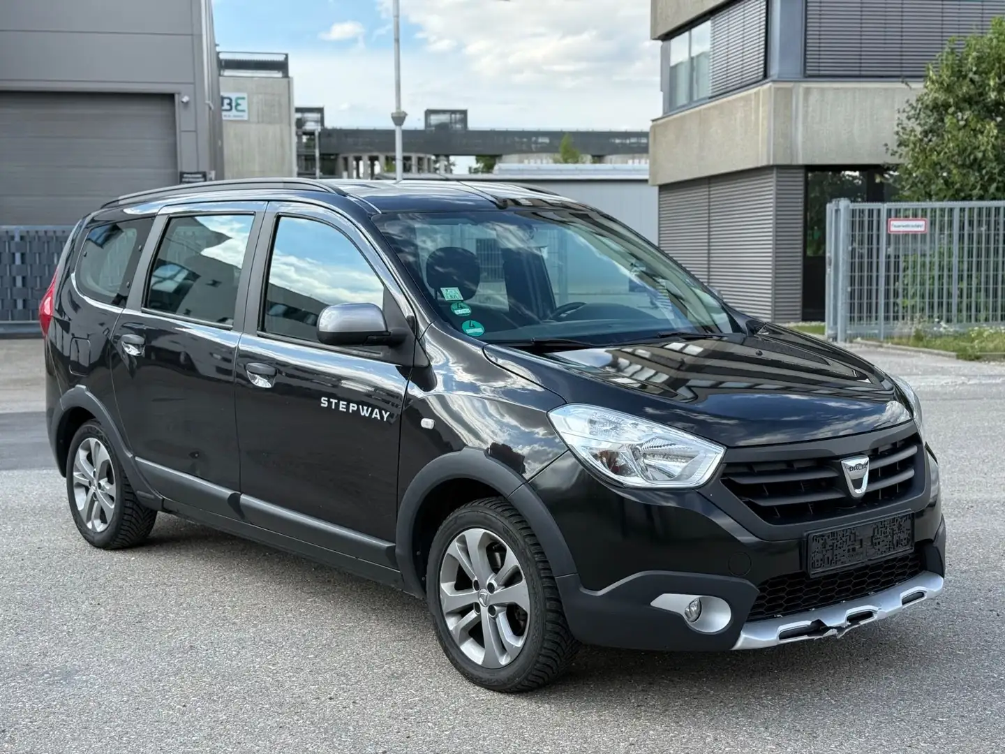 Dacia Lodgy Stepway 1.5 Navi 7Sitze Euro6 Sitzhzg PDC Negro - 2