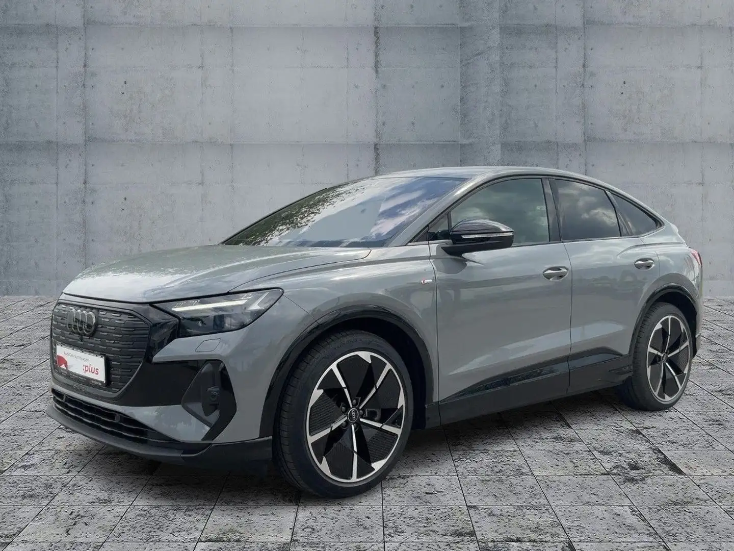Audi Q4 e-tron 45 S-LINE MATRIX+NAV+HuD+AHK Grau - 2