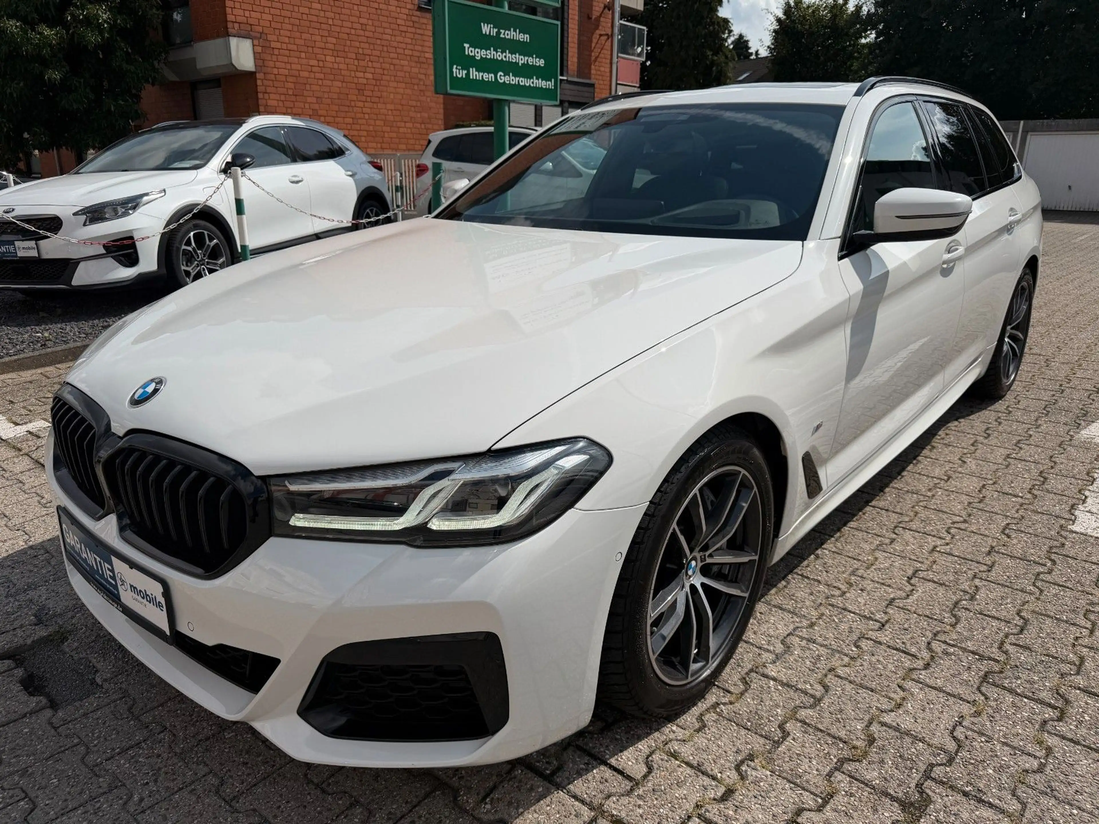 BMW 540 d Touring xDrive M Sport AHK PANO HUD LEDER — photo 7