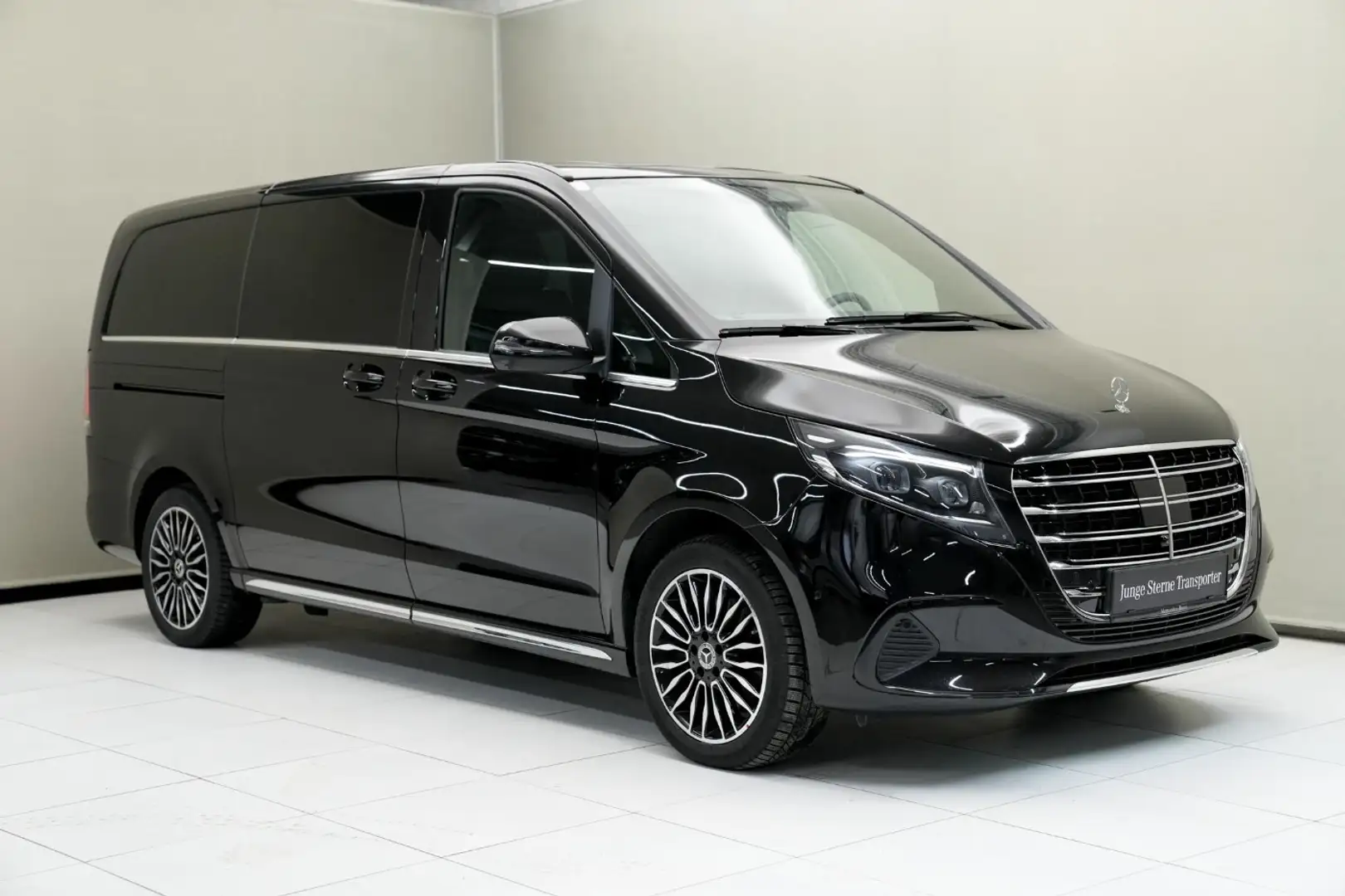 Mercedes-Benz V 300 d 4MATIC EXCLUSIVE Lang SpurH Luft ACC Navi Schwarz - 2