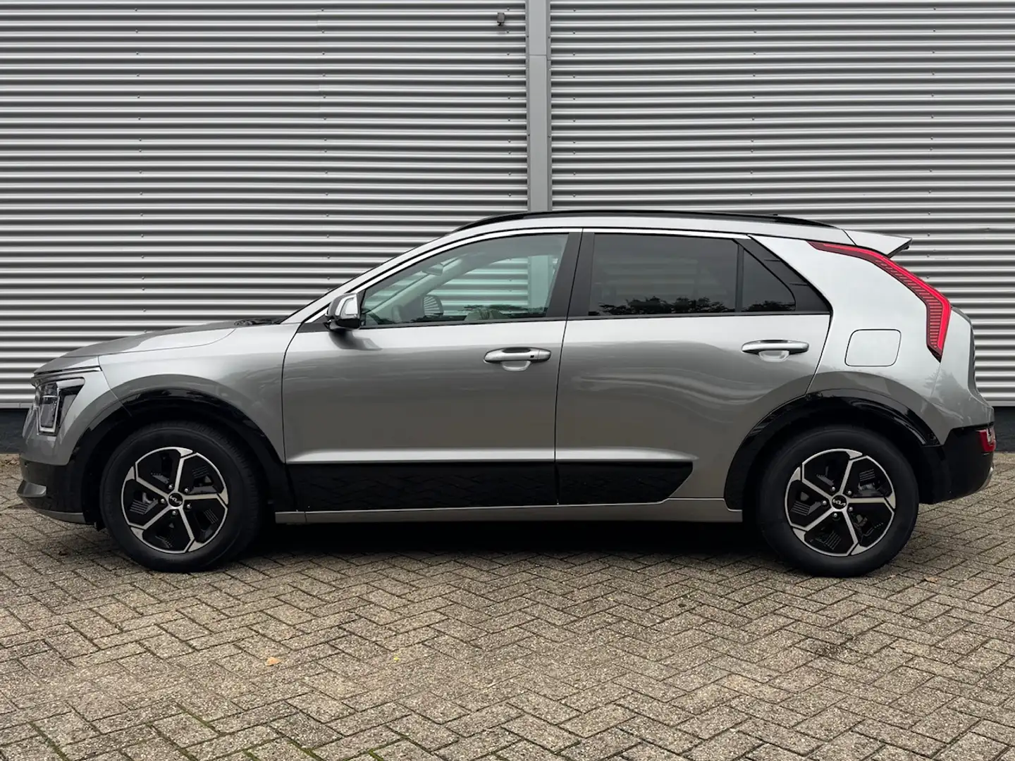 Kia Niro 1.6 GDi Hybrid 129pk DCT6 DynamicPlusLine | Schuif Grijs - 2